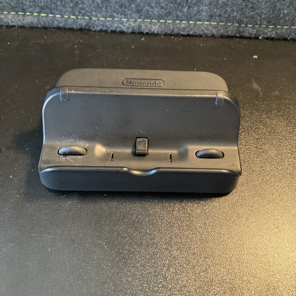 OEM Genuine Nintendo Wii U Black Stand Gamepad Charger Dock‎ WUP-014 - Black